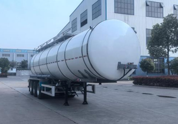 液態(tài)食品運(yùn)輸半掛車(chē)