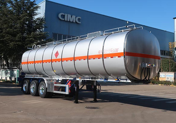 鋁合金易燃液體罐式運(yùn)輸半掛車(chē)